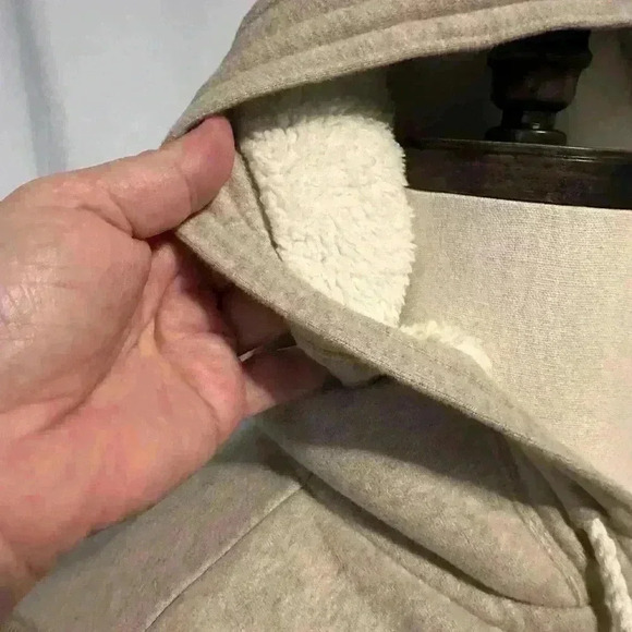 EUC Old navy Fleece Lined Coat With Zip And Toggle Closure. 
Thick and cozy - Picture 4 of 8